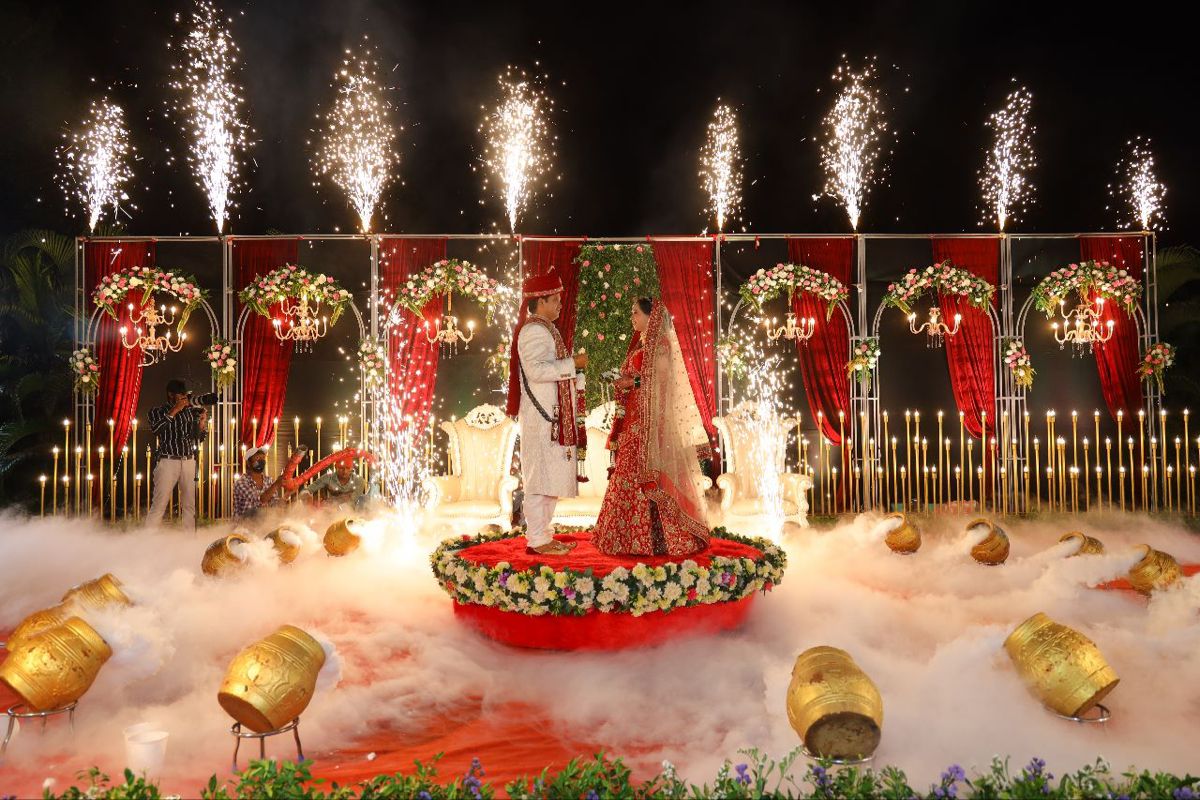 Chariot With Dry Ice Entry